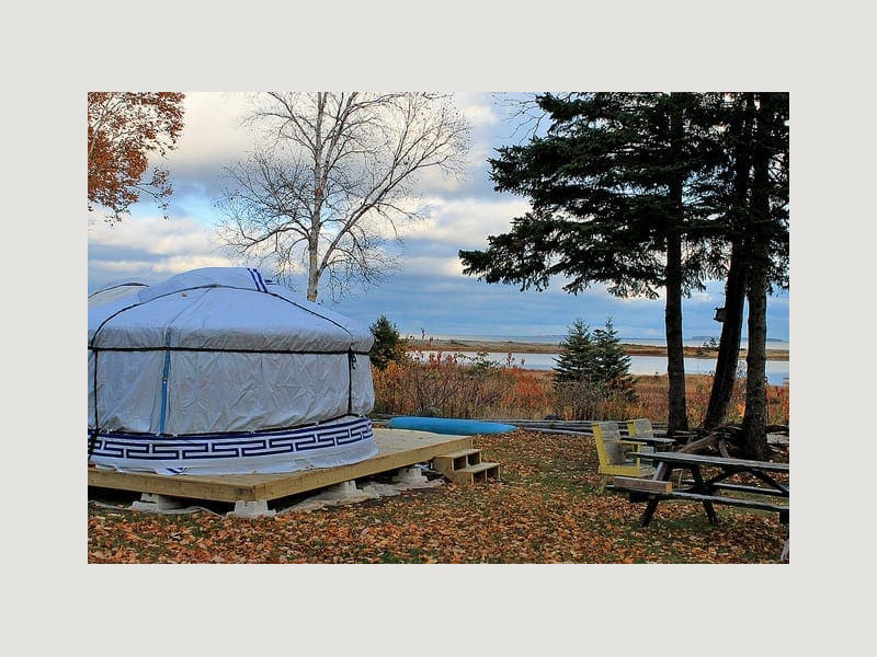 Stay-Yurts Little Sky Yurt exterior ocean view