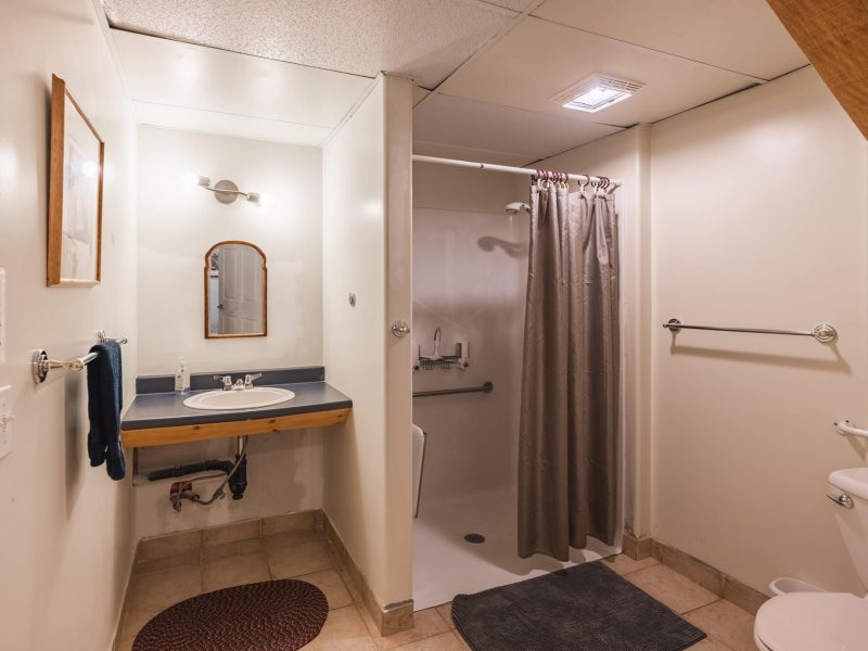 Stay-Lodge Lodge Room 5 Washroom