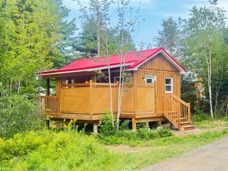 Little Red Chalet Exterior left